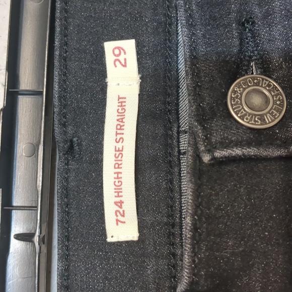 Women's Levi's 724 High Rise Straight Black Denim Jeans Size W29 L32 NWT - Picture 3 of 8